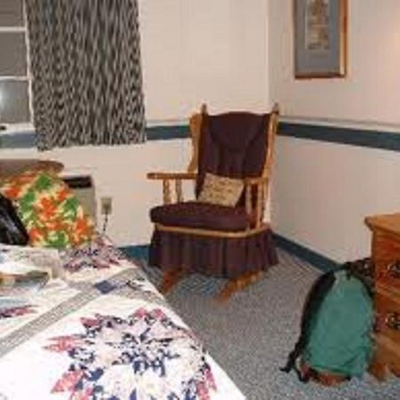 Country Living Inn Smoketown  Esterno foto